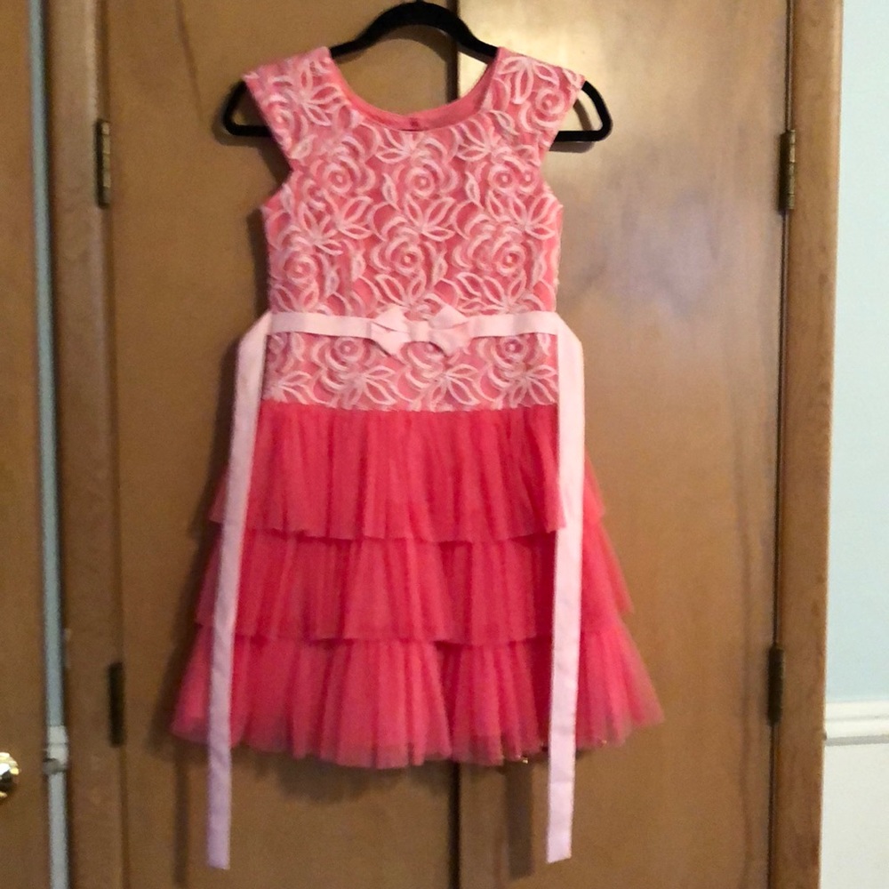 Girls dress new without tag never worn!